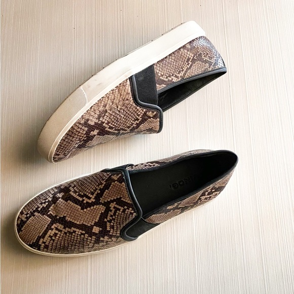 $225‼️VINCE. Blair Animal Snake Print Leather Slip On Sneakers Shoes Brown Comfy - Picture 7 of 8